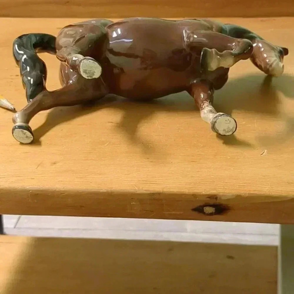 Beswick  Mare and foal figures - Picture 4 of 9